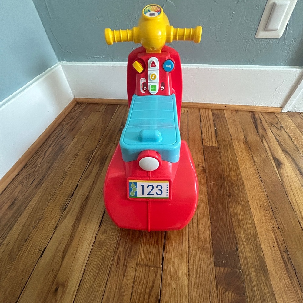 Red and Blue Ride-On Toy Car - Picture 7 of 13